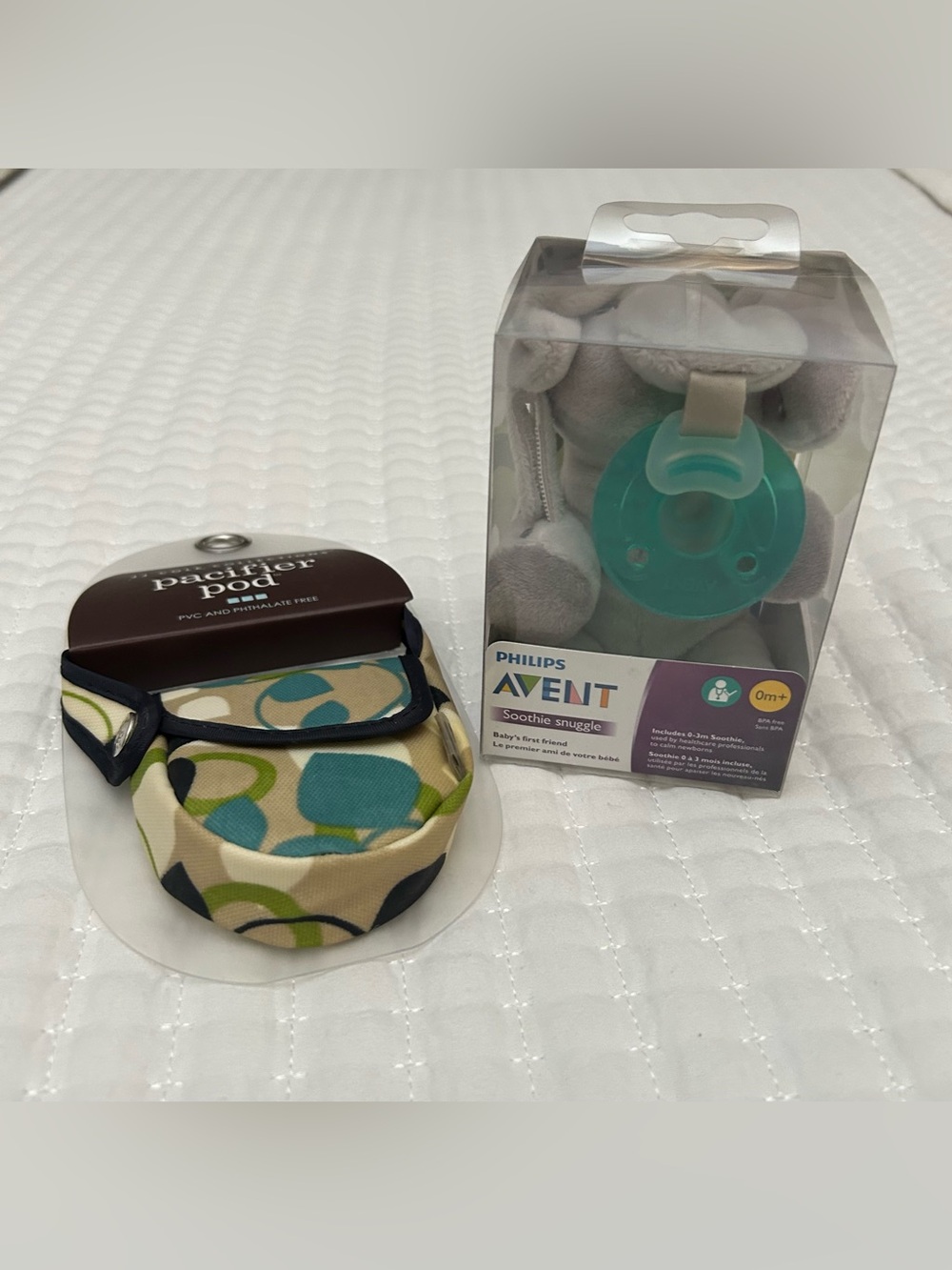 Philips Avent Elephant and Teal Pacifier Soothie Snuggle and Pacifier Pod NIB